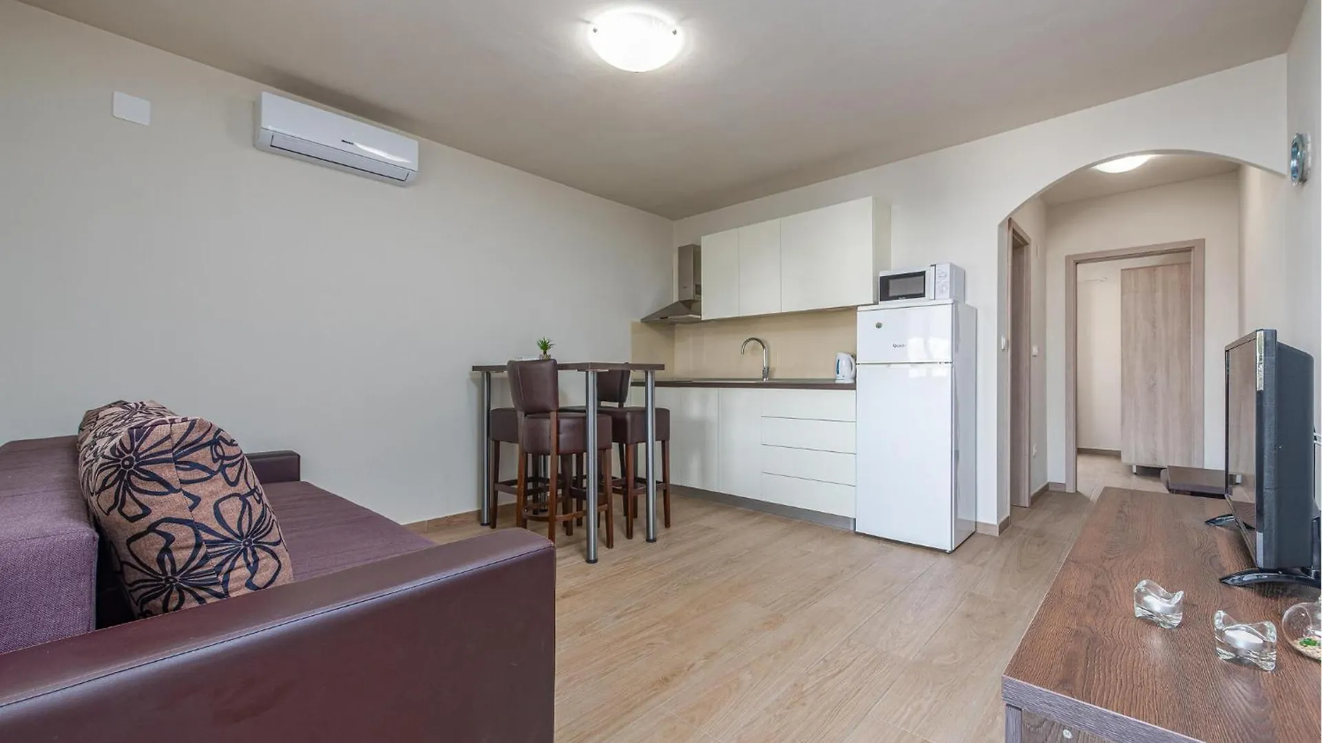 1 Bedroom Amazing Apartment In Vir